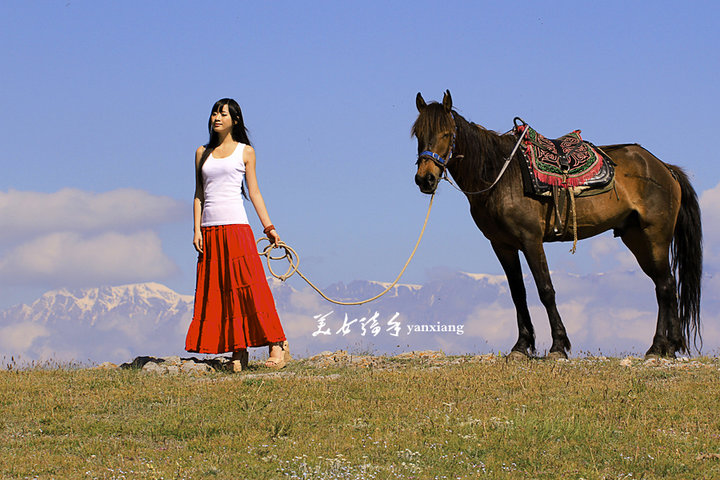【美女骑手摄影图片】新疆 赛里木湖人像摄影_太平洋