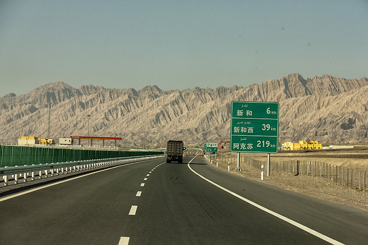 【库车到阿克苏风景摄影图片】新疆风光旅游摄