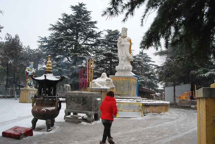 雪后崇法寺