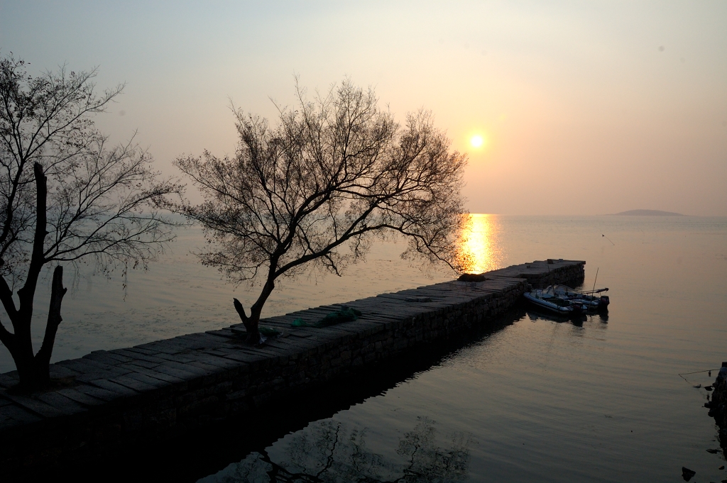 【明月湾的夕阳摄影图片】苏州太湖明月湾村风光摄影