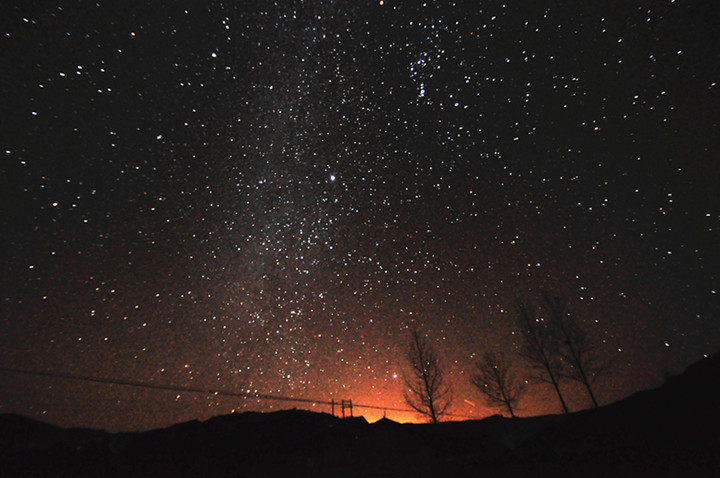 小山村的星空