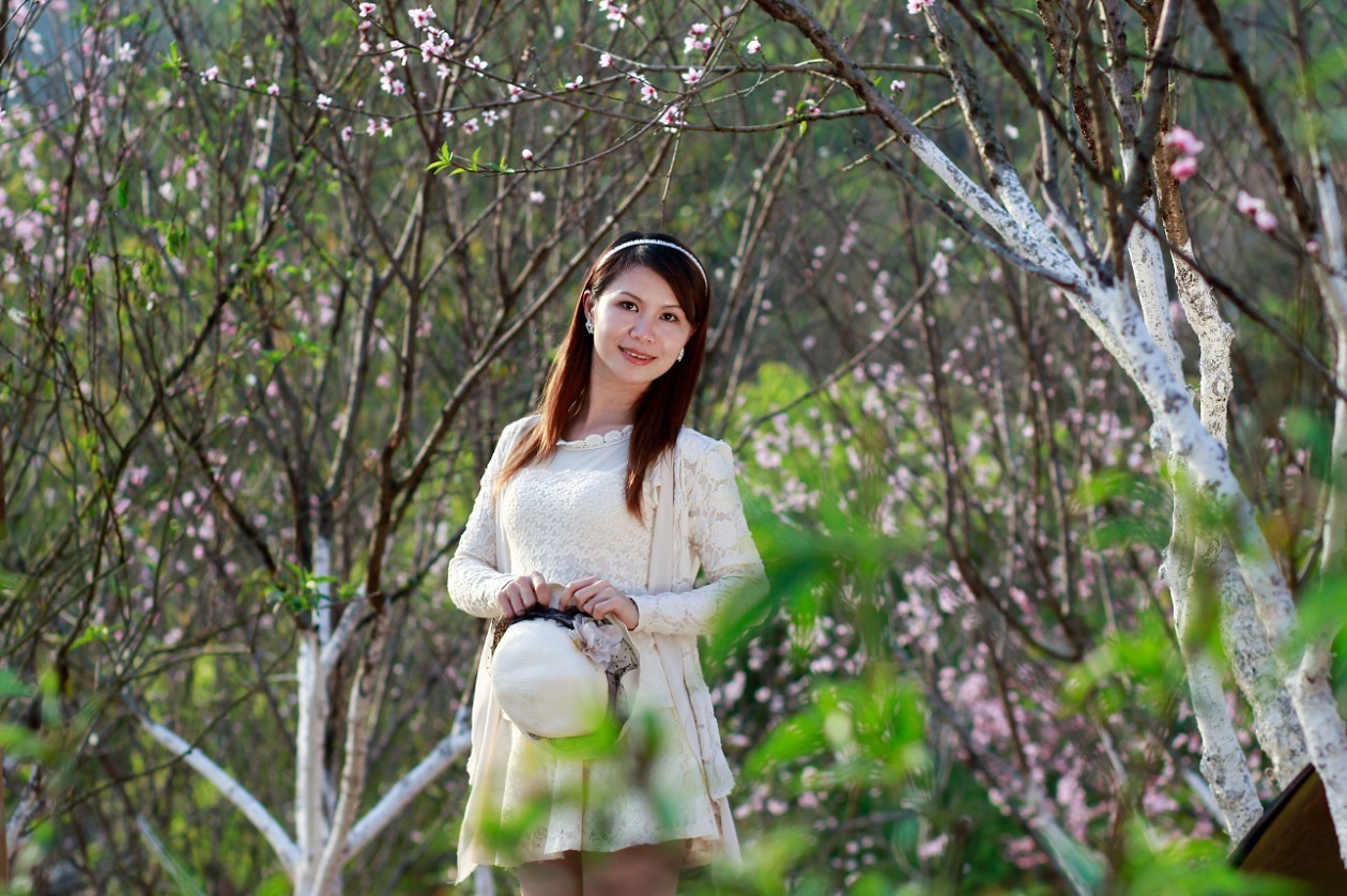 【春色如画摄影图片】郁南大王山森林公园人像摄影_茶