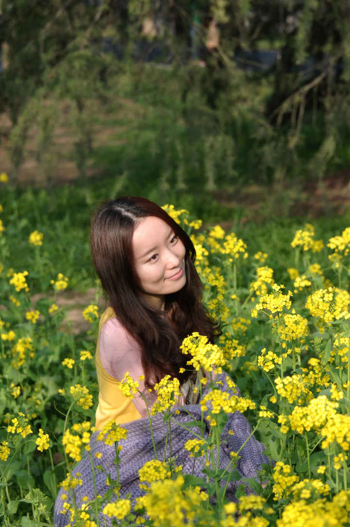 【樱花树下的姑娘摄影图片】武汉东湖人像摄影