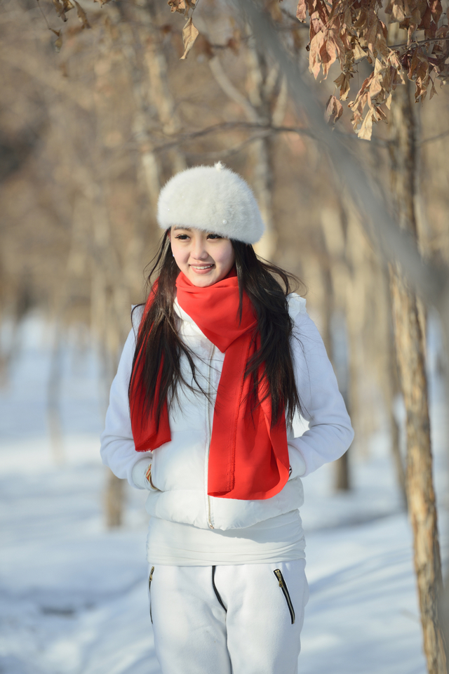 冬季图片大全唯美人物_冬季人物卡通图片