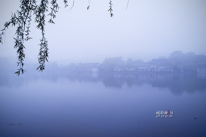 烟雨西湖