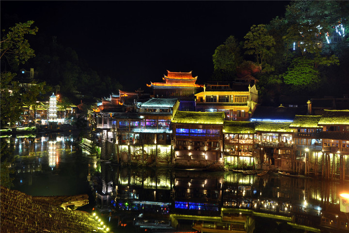 【魅力湘西 神秘凤凰 -- 夜景摄影图片】凤凰古城风光旅游摄影_太平洋电脑网摄影部落