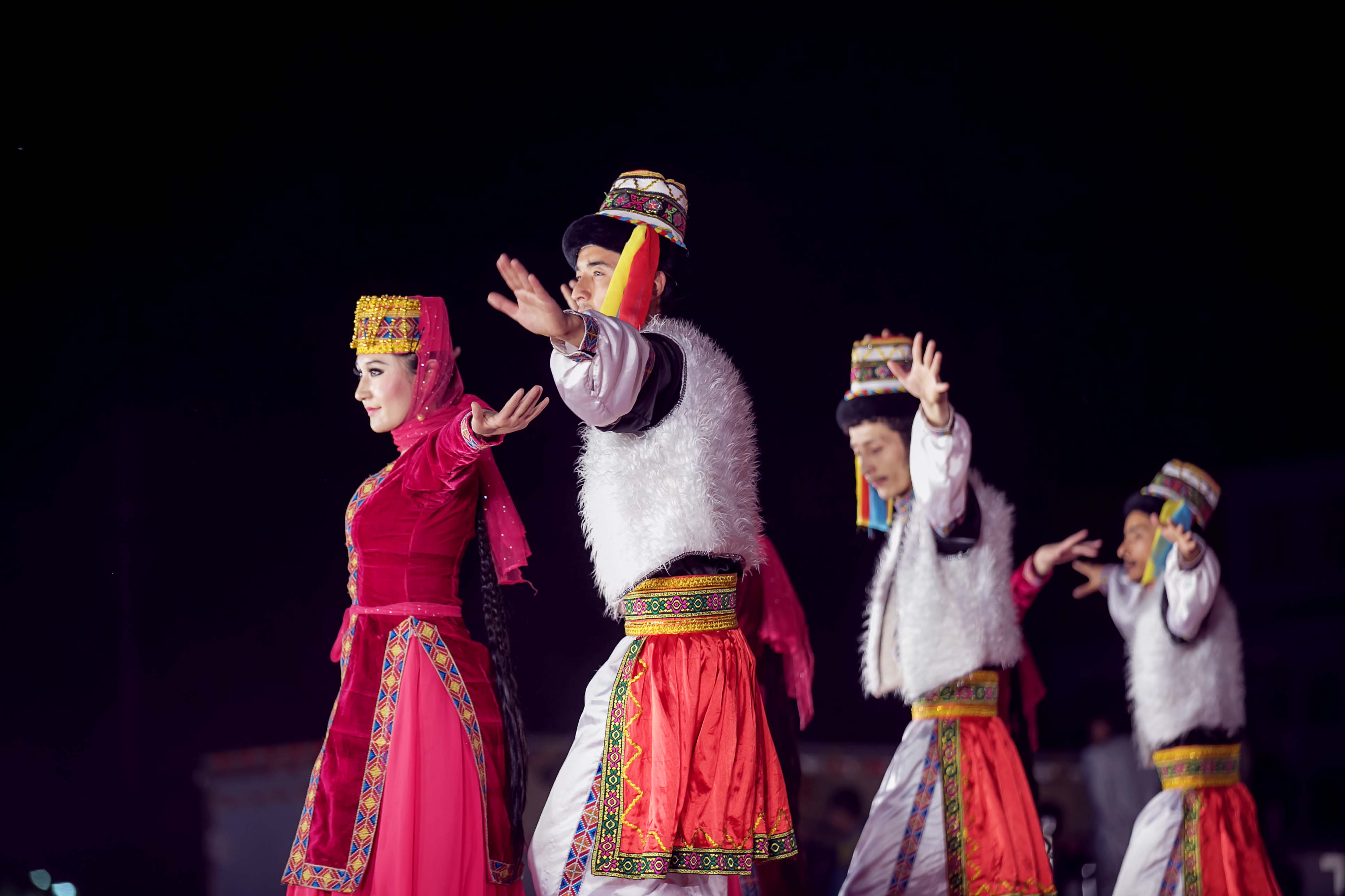 【维吾尔族舞蹈摄影图片】和田人像摄影_苏影_太平洋电脑网摄影部落