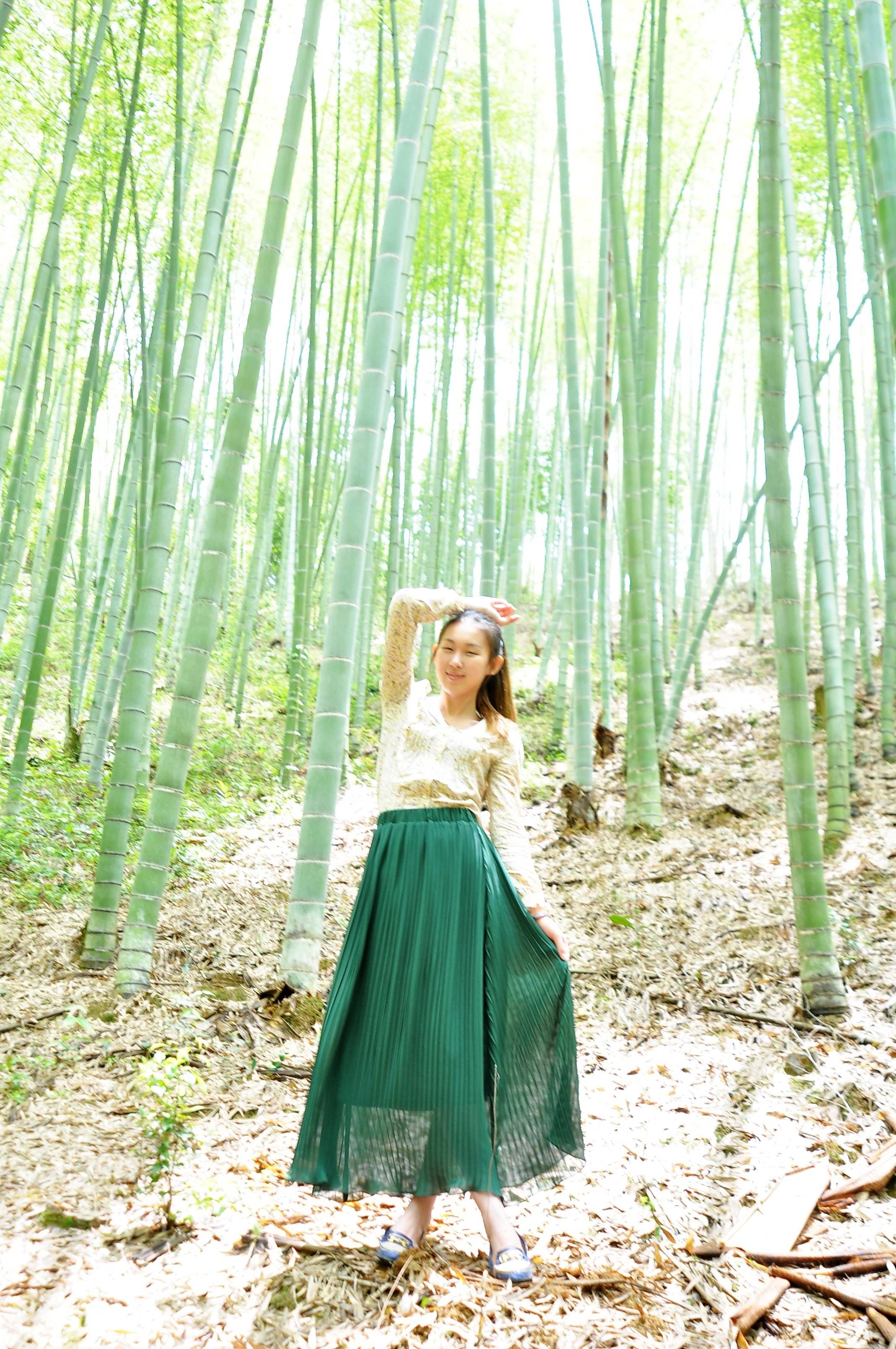 【青青的竹林甜甜的笑摄影图片】寿山花间堂乡村俱乐部人像摄影_绿水