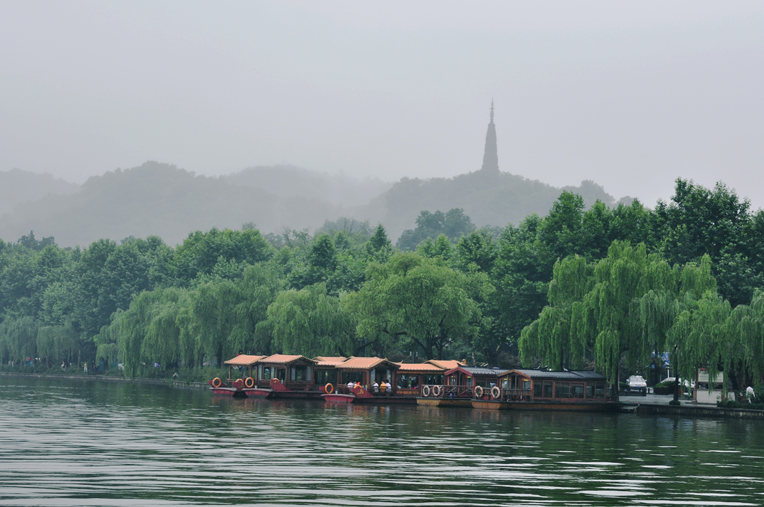 雨中西湖