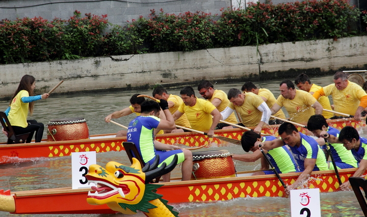 【2013上海苏州河端午节龙舟赛摄影图片】上