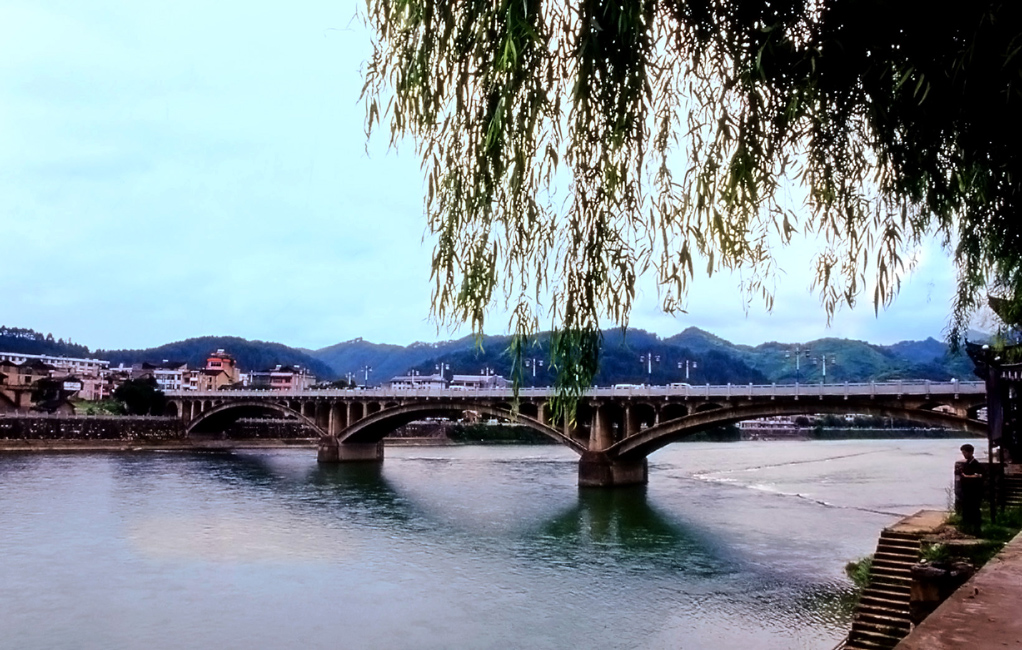【贵州三都风光摄影图片】贵州三都县风光摄影_仰望