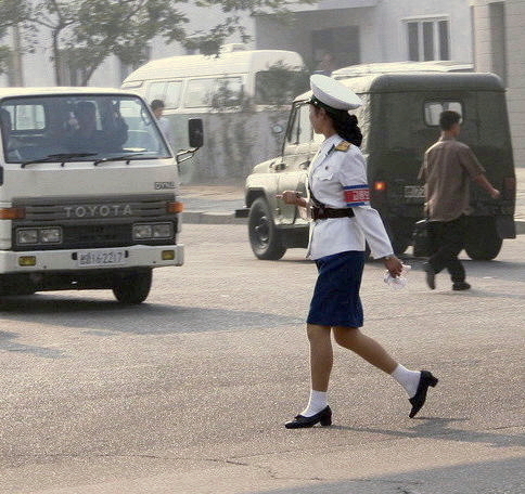 平壤 女交警(policewomen in dprk)