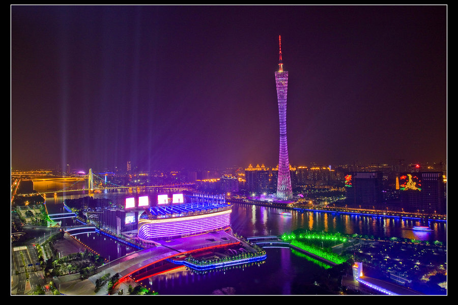 【广州塔夜景摄影图片】广州发展电力大厦楼顶