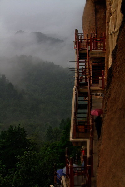 麦积烟雨