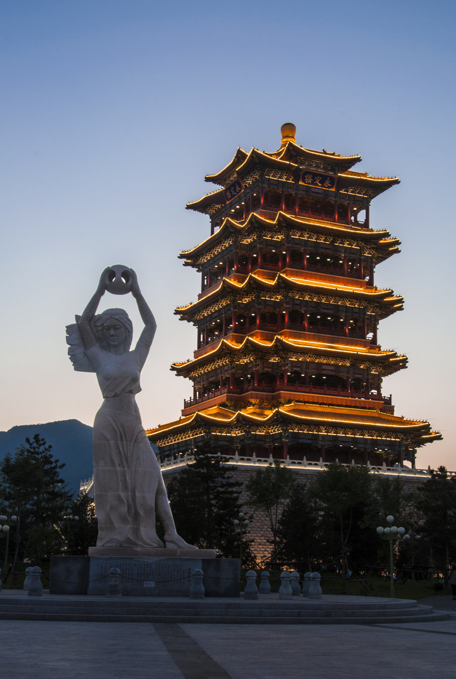 【京西永定河畔"永定楼"夜景摄影图片】门头沟风光摄