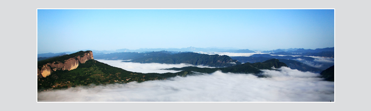 巍峨剑门山