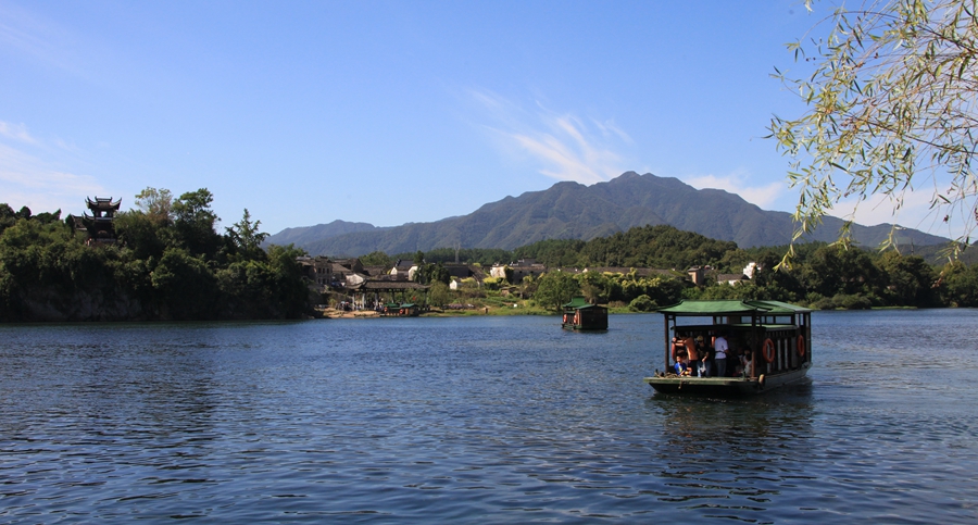 《桃花潭风光》