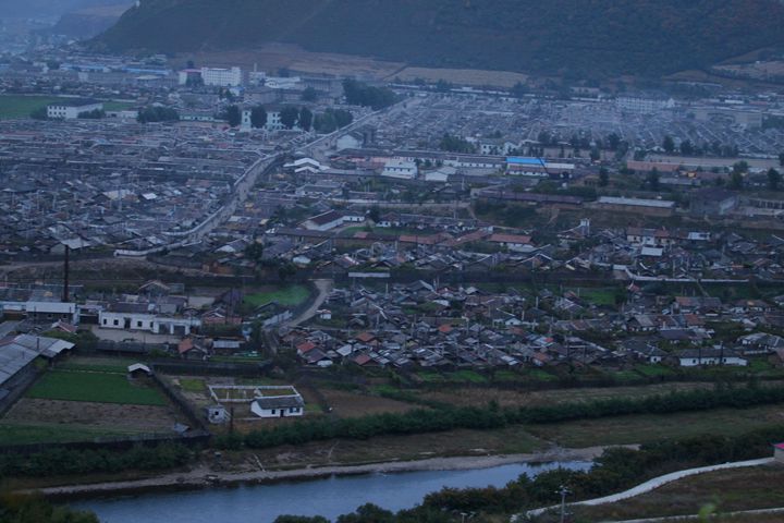 延边和龙边境风景(4)---朝鲜茂山