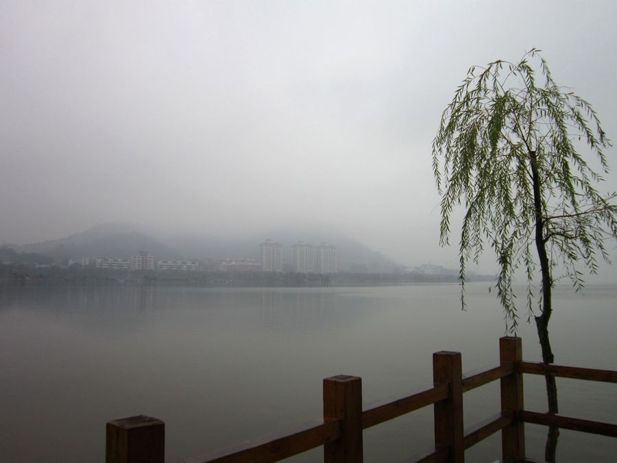 【雨中散步磁湖摄影图片】黄石磁湖风光旅游摄