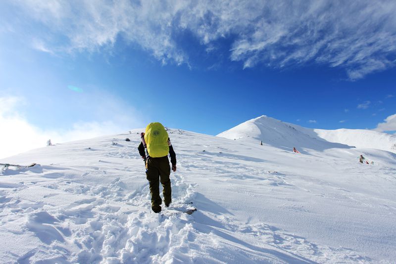 攀登雪山