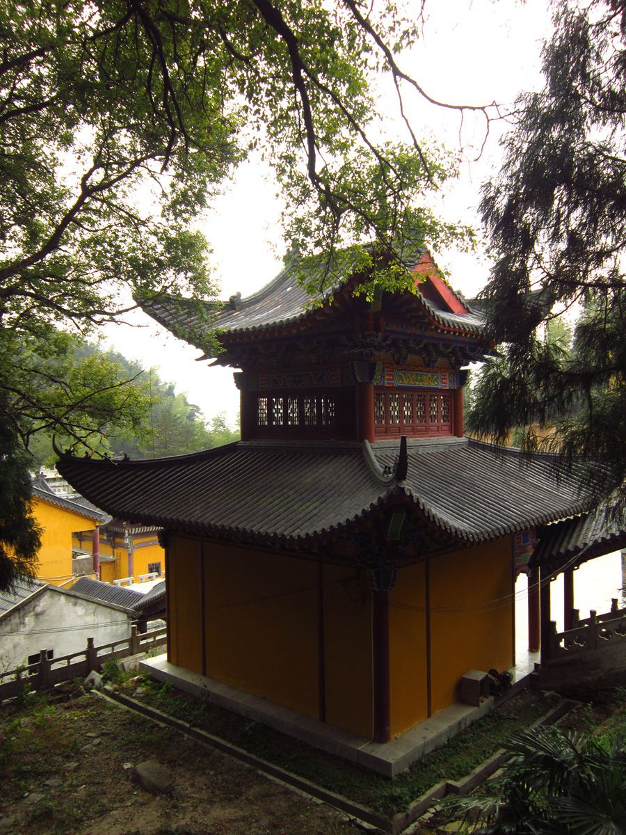 天柱山下佛光禅寺