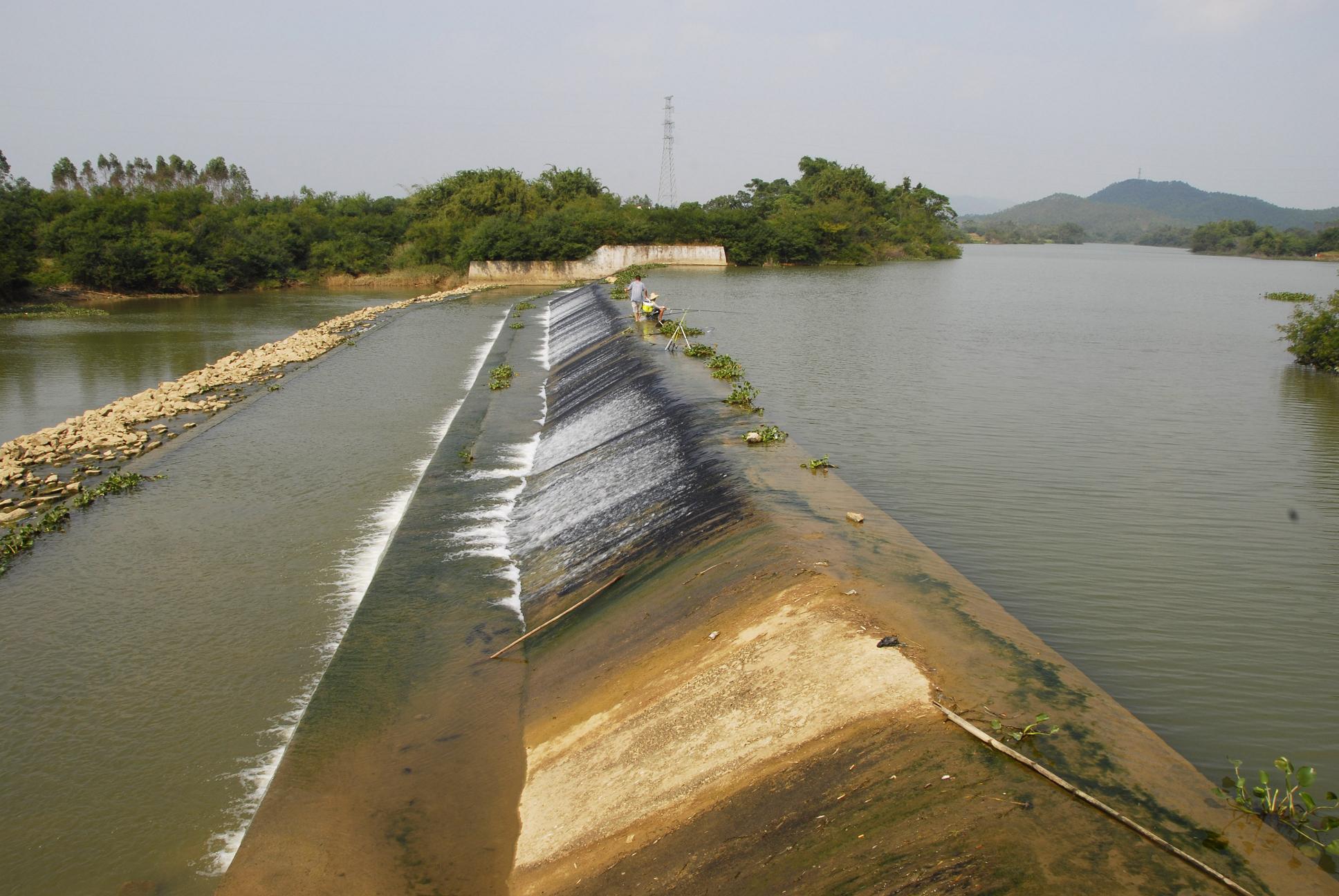 蓄水坝