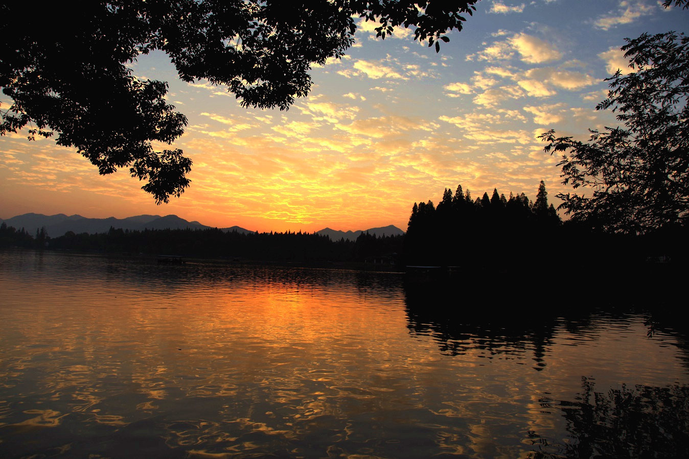 西湖夕阳
