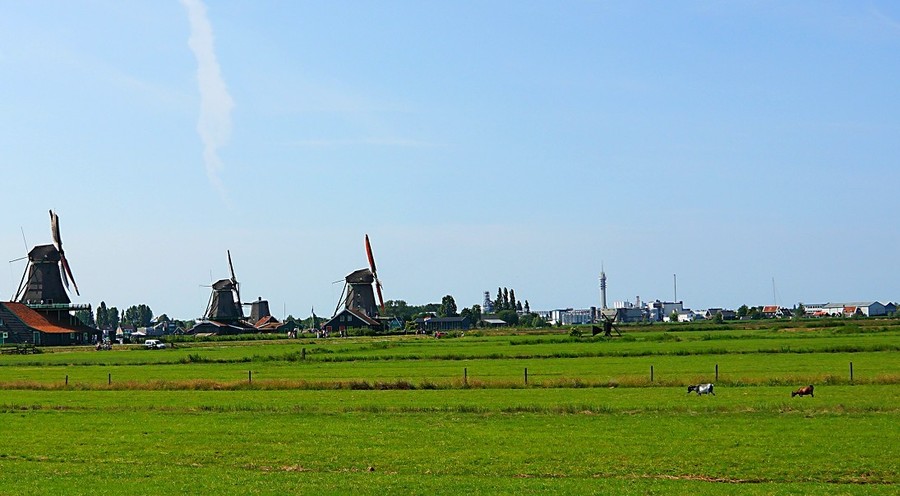 【荷兰去往比利时的高速公路,车上拍的风景,.摄