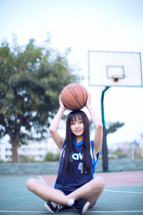 篮球少女.