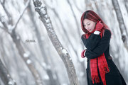 【雪中的红雨伞摄影图片】北京奥森公园人像摄