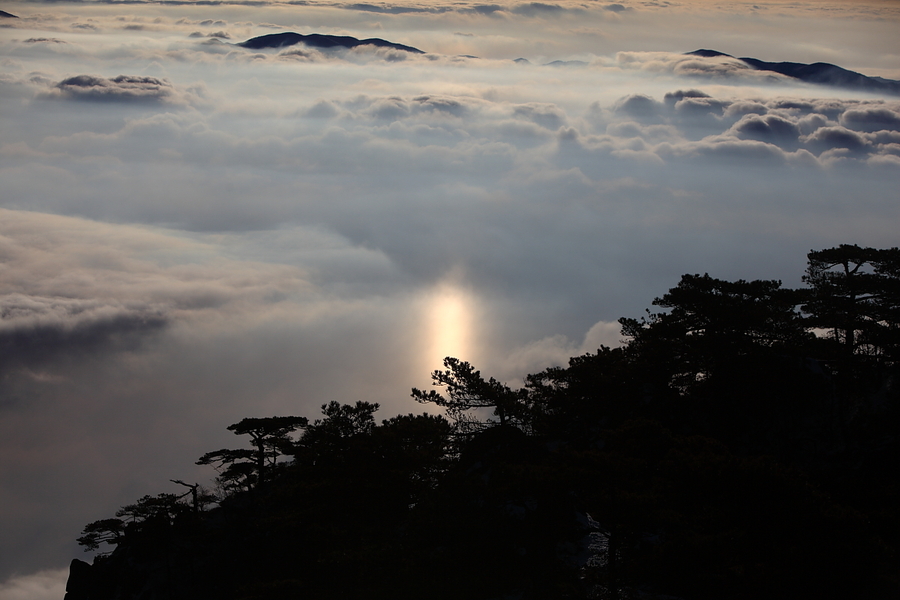 冬季黄山 云海日出佛光雾凇