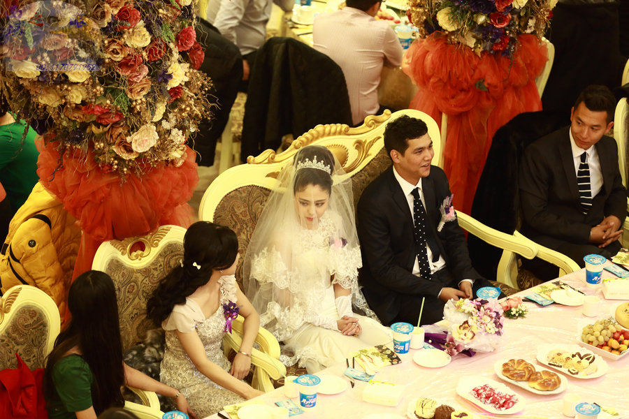 【【新疆】维吾尔族小美女同事的婚礼(下部)摄