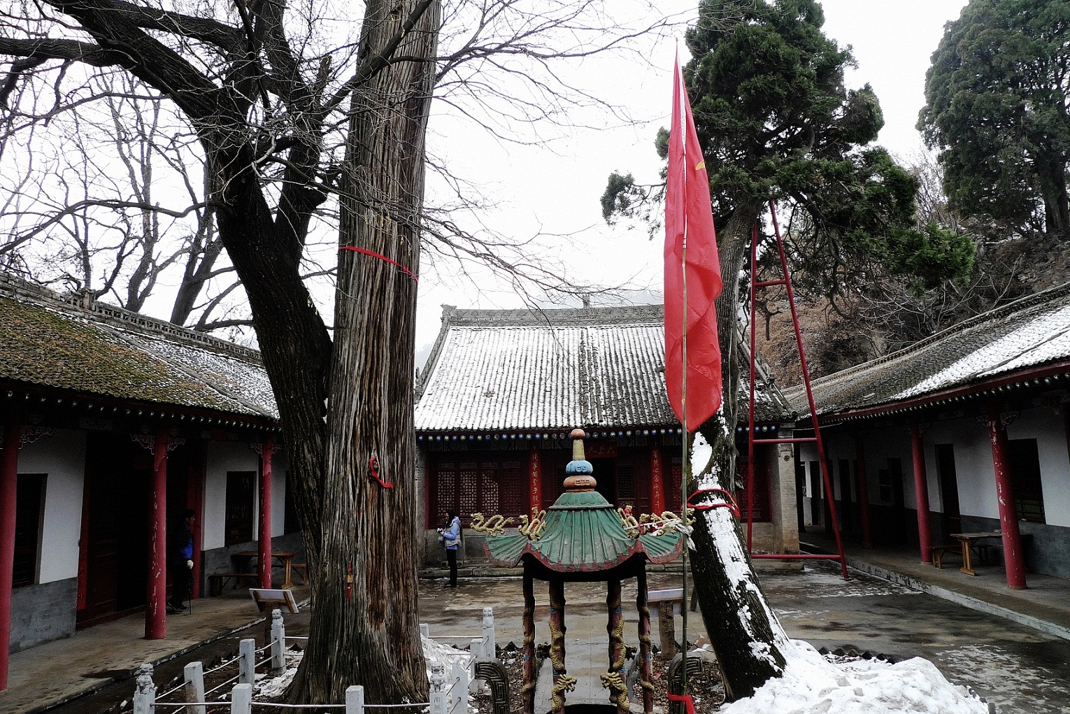 少华山潜龙寺