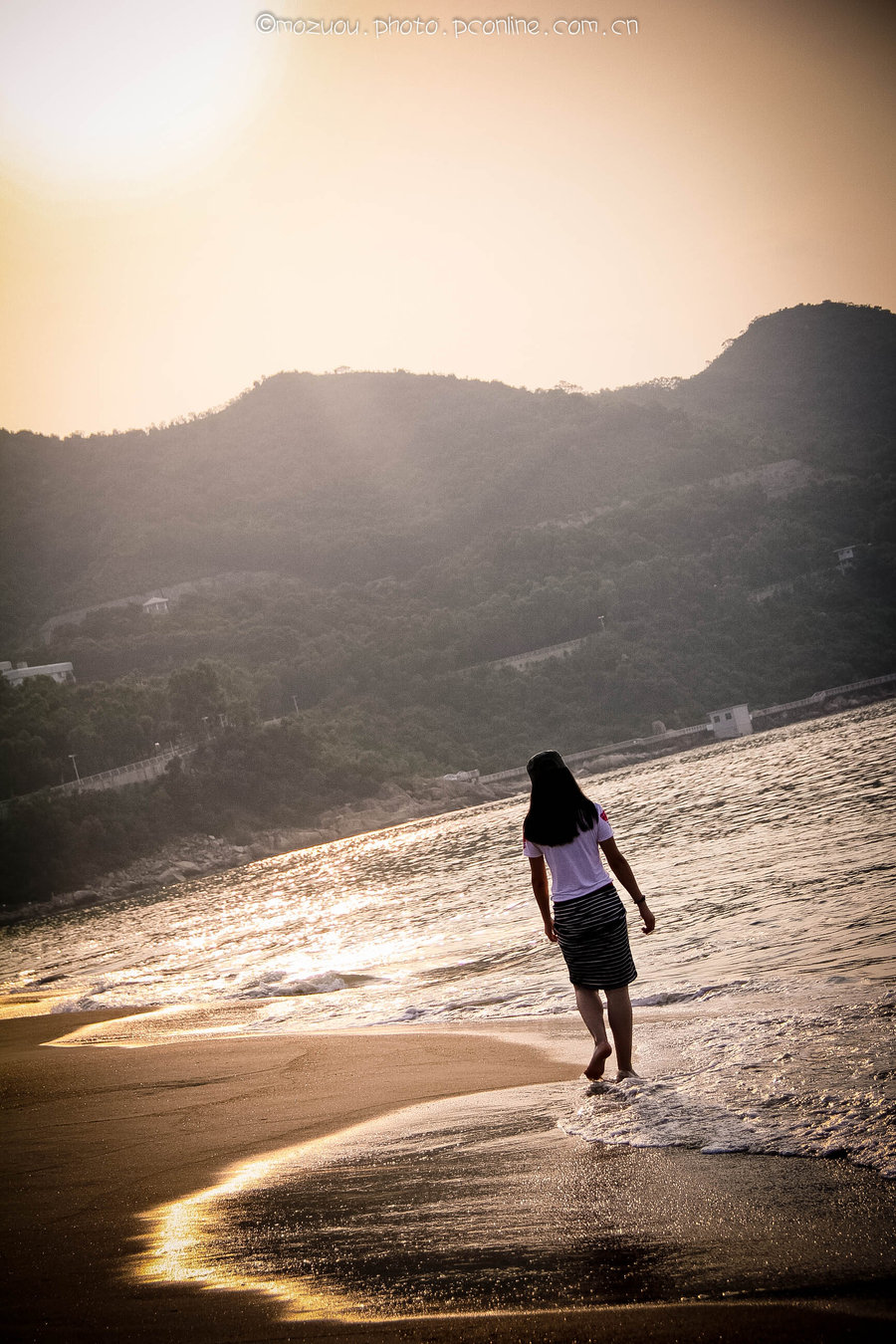 晨曦海边美女 (共p)