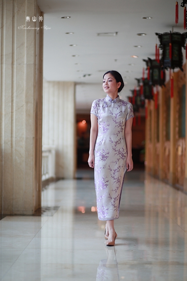 大堂过客--雅丽莎