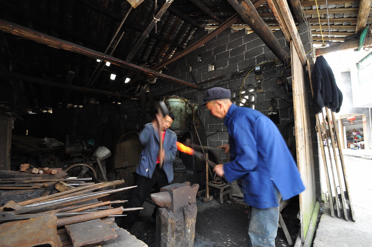 乡村铁匠铺