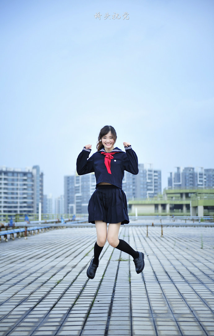 【一个人的天台摄影图片】广东工业大学人像摄