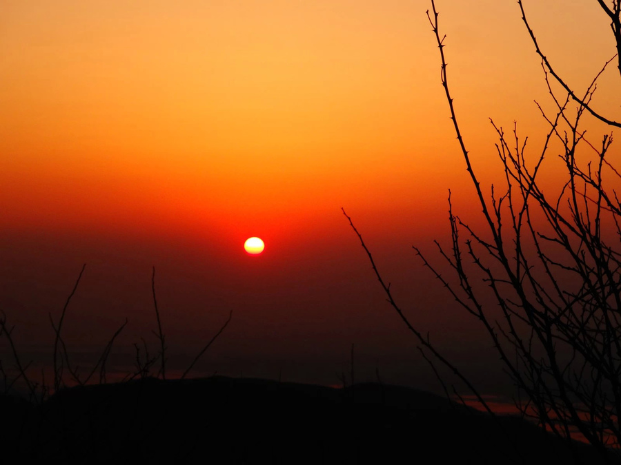 夕阳山顶