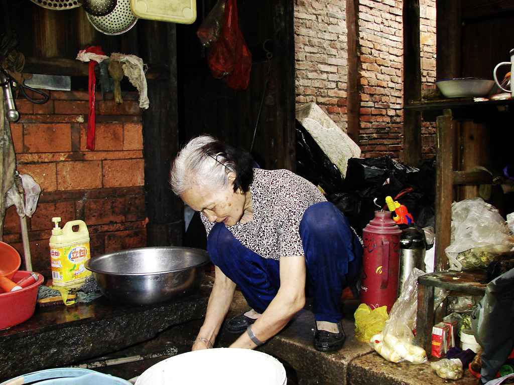 《贫困户人家》纪实