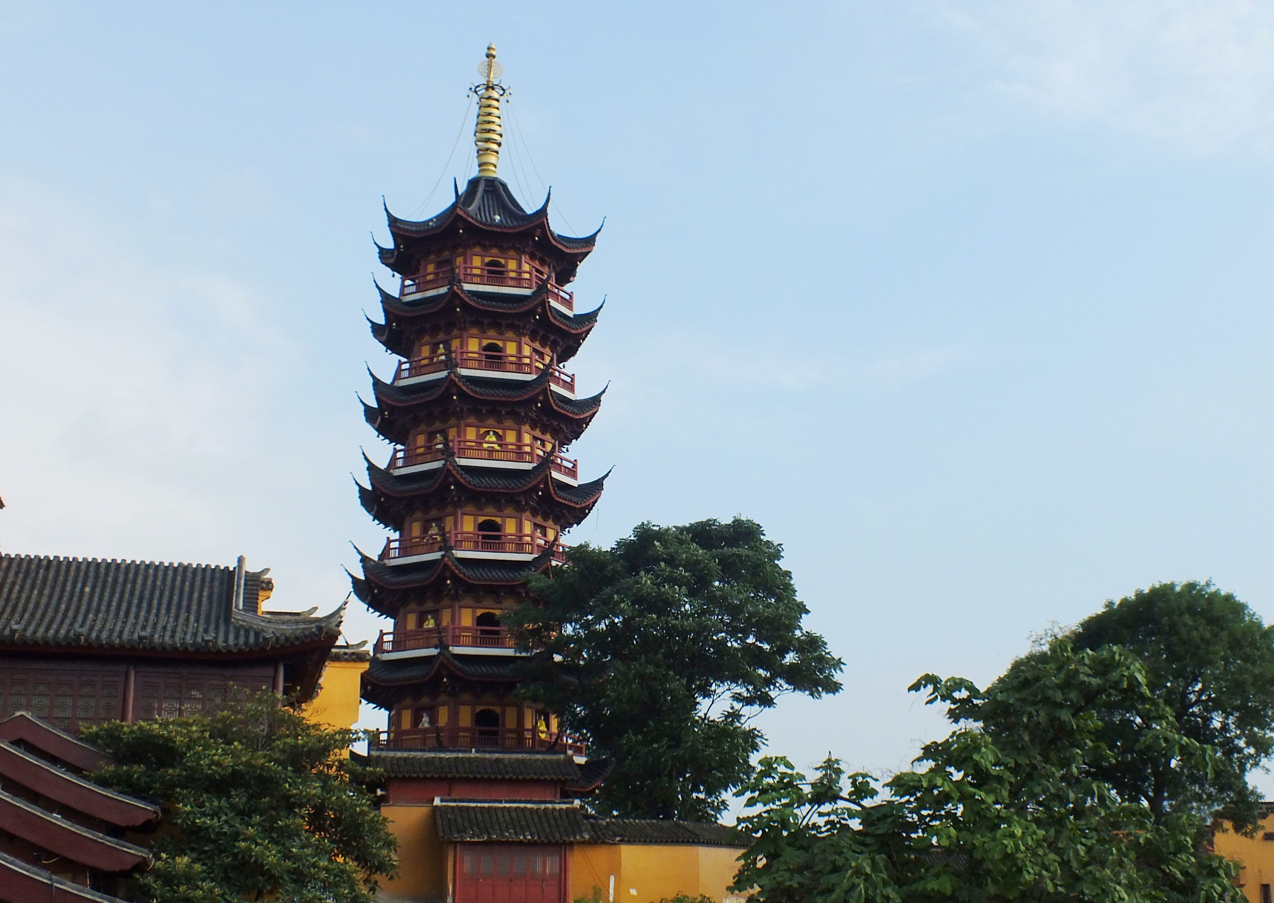 饱经沧桑的名刹--古鸡鸣寺-外景新貌-尼姑圣地