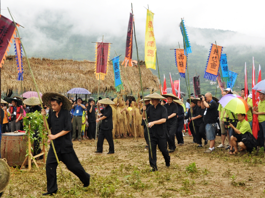 作品简介-首八峒·2014·中华土家族先祖八部大王