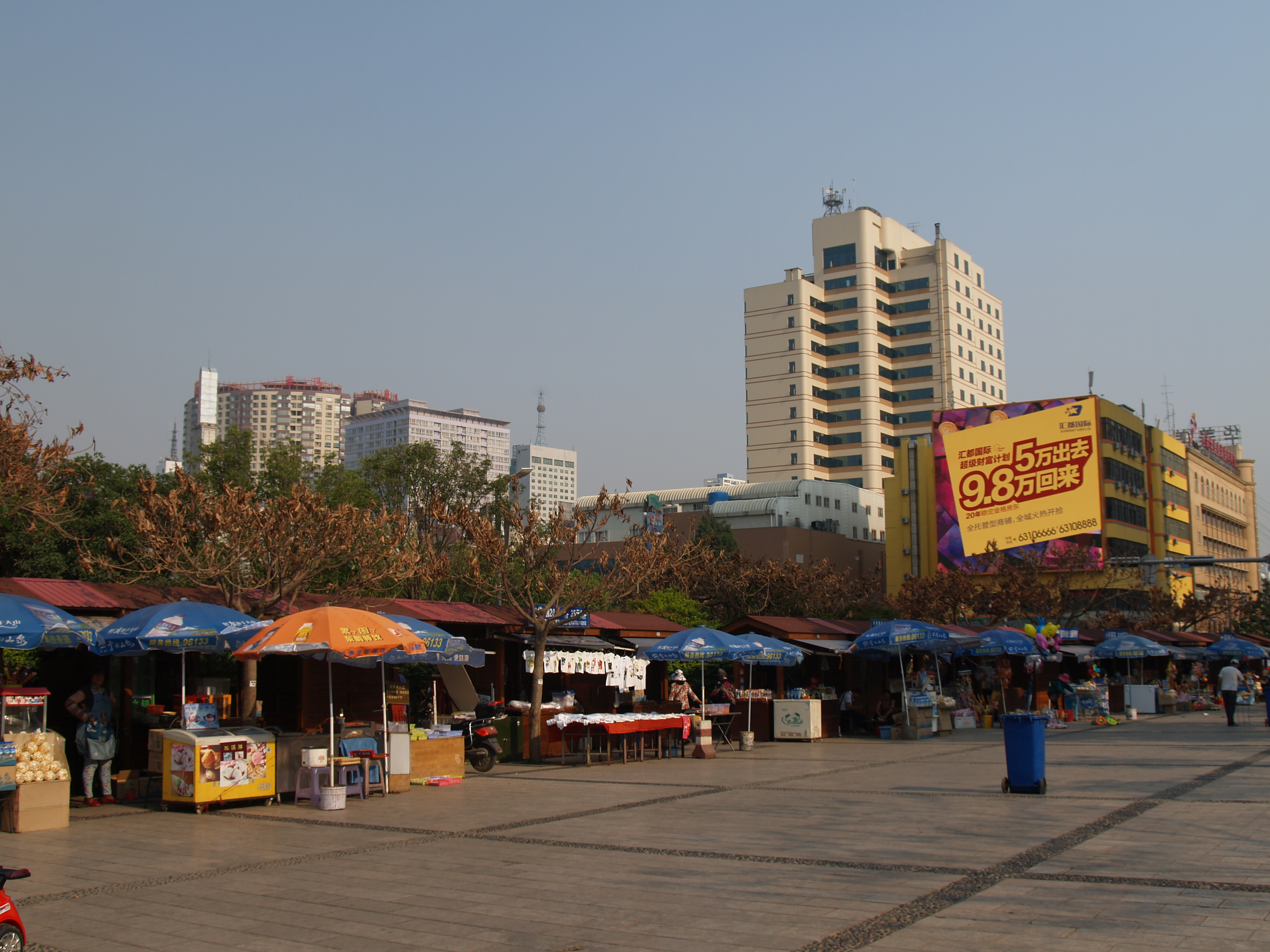 街头小景(昆明)