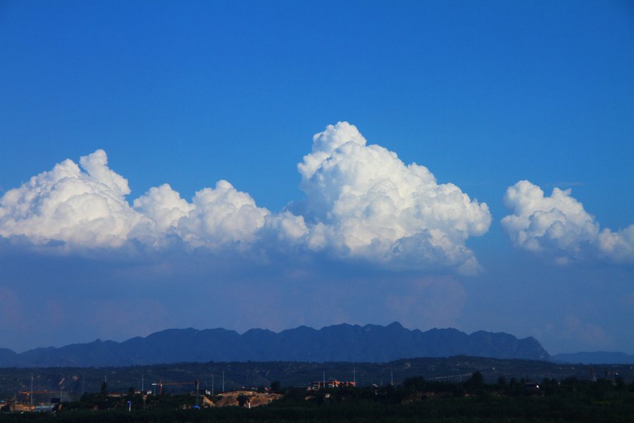 【变幻多姿的云彩摄影图片】山西平陆风光