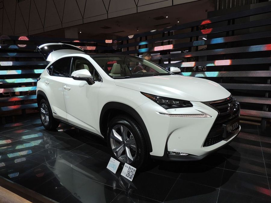 【雷克萨斯新车摄影图片】北京三里屯风光旅游