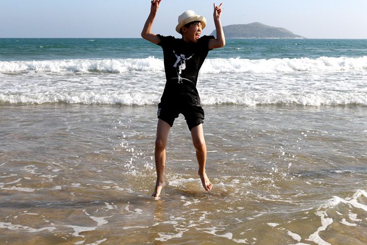 【海边少年摄影图片】海南三亚人像摄影_鸿一摄影博客