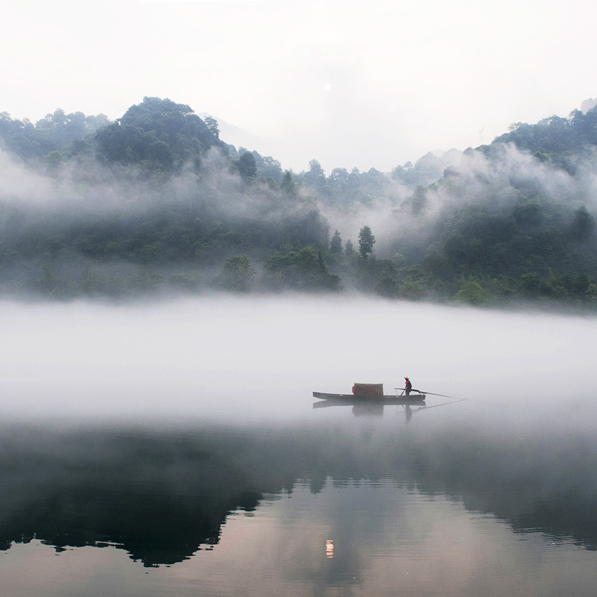 小东江的雾景