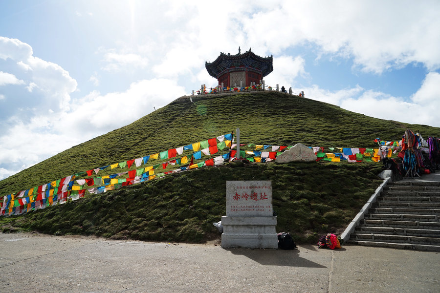 手机看图 风光青海 作品简介 日月山属祁连山脉,既是湟源县,共和县的