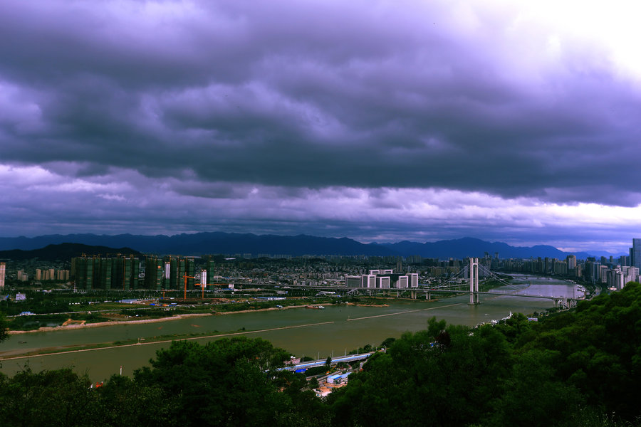 【凤凰台风下的福州城摄影图片】风光旅游摄影
