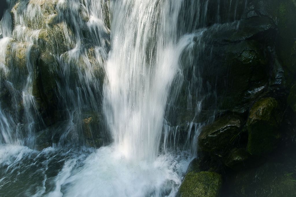 潺潺流水