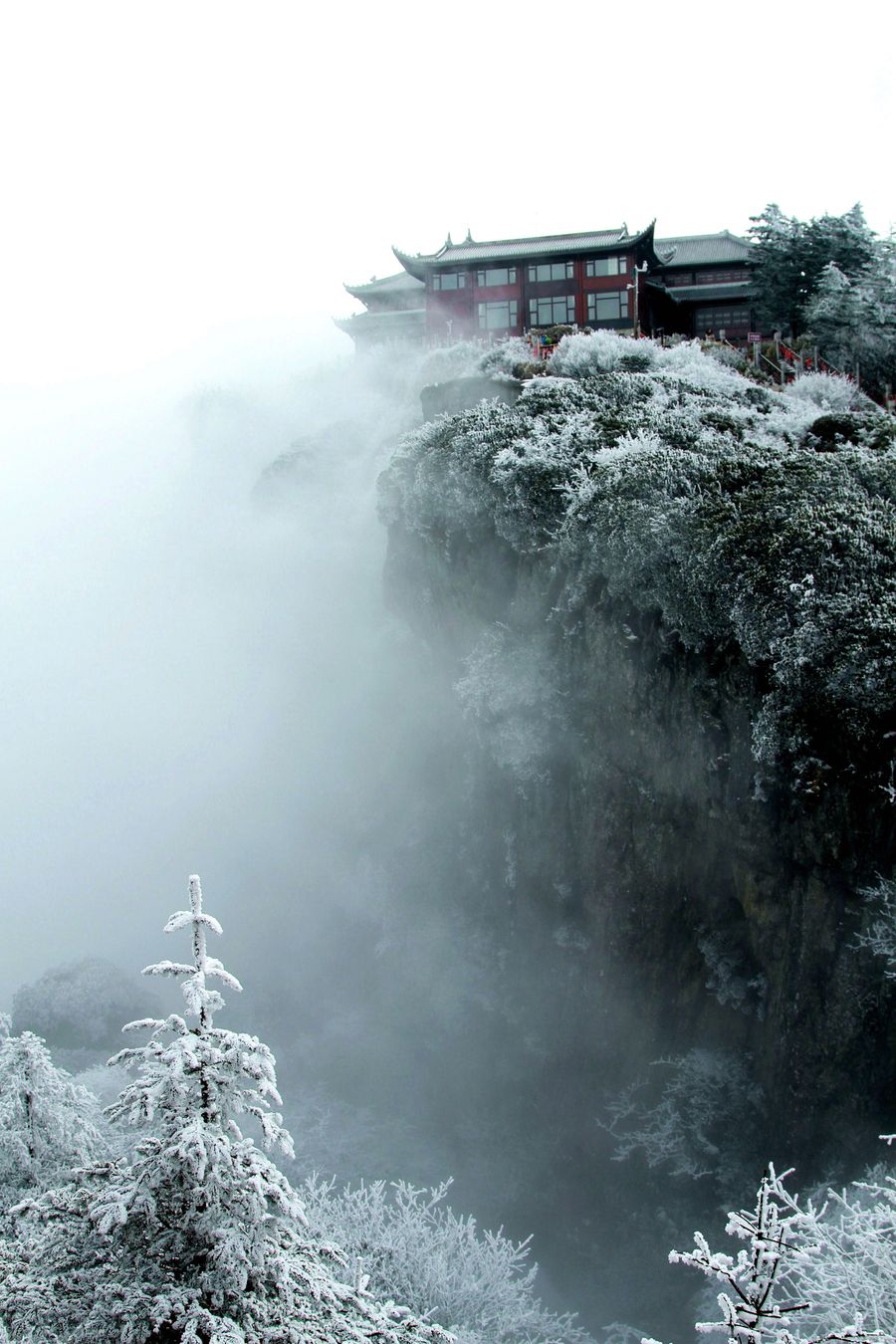 峨眉山雪景